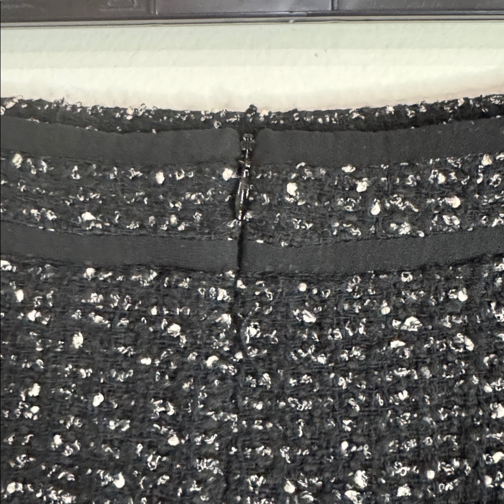 Gerard Darel Black/White Bouclé Tweed Pleated Mini Skirt size EU 40 - Picture 6 of 9